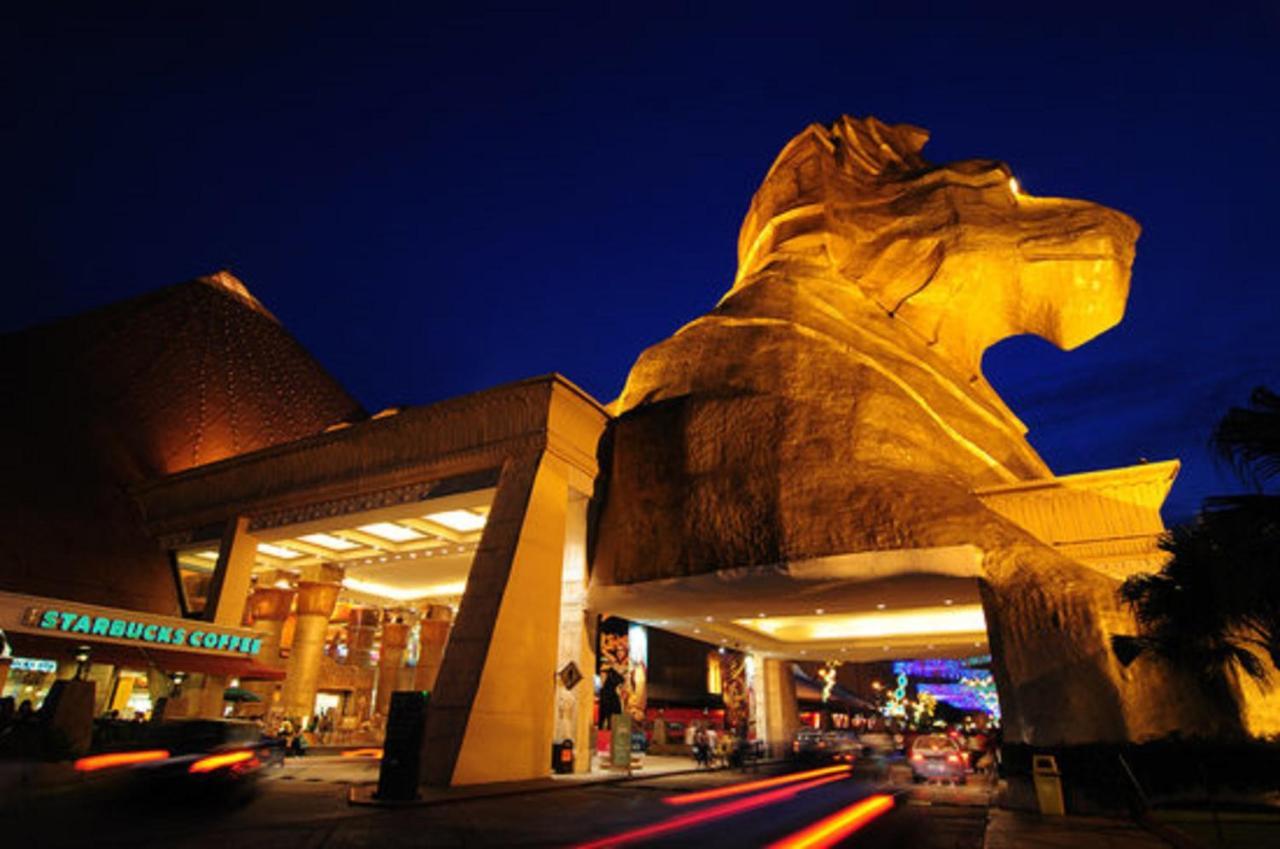 Swing & Pillows - Pj21 Petaling Jaya Exterior photo
